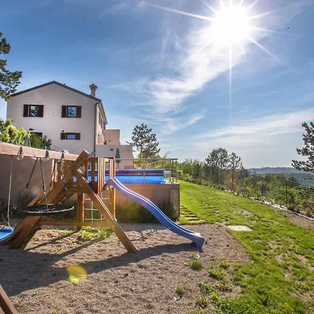 Luksuzna Gradin Z Bazenom * Brezovica pri Gradinu